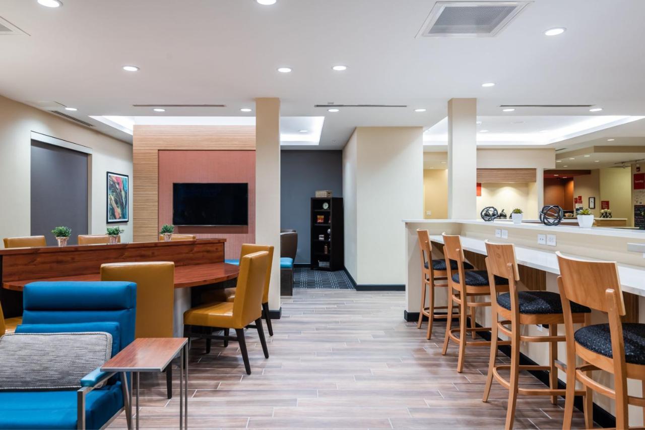 Towneplace By Marriott Charlotte Hotel